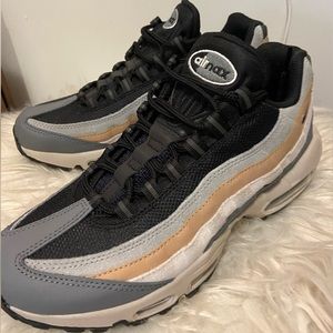 Brand new Nike Air Max 95. Mens size 7.5/women size 9.